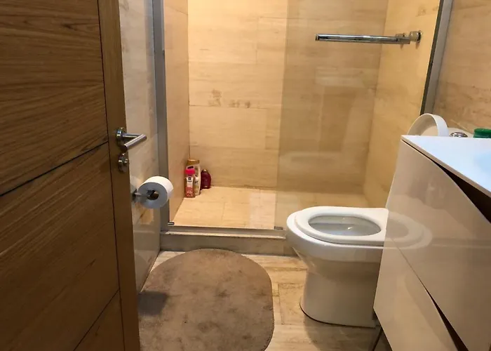 Caravansaro Vazquez De Mella 347 Polanco Pensión