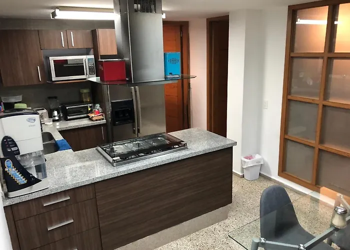 Pensión Caravansaro Vazquez De Mella 347 Polanco *