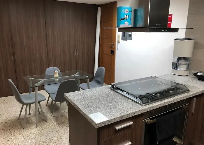 Caravansaro Vazquez De Mella 347 Polanco Pensión